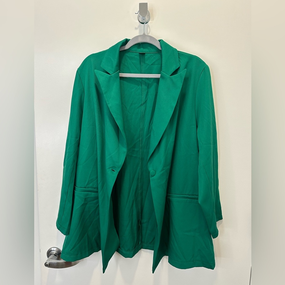 Green oversized blazer